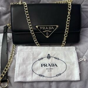PRADA Chain Shoulder Bag Black (FLOOR PRICE!)